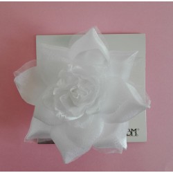 Flor para Trajes y Pelos - Rosa de Color Blanco